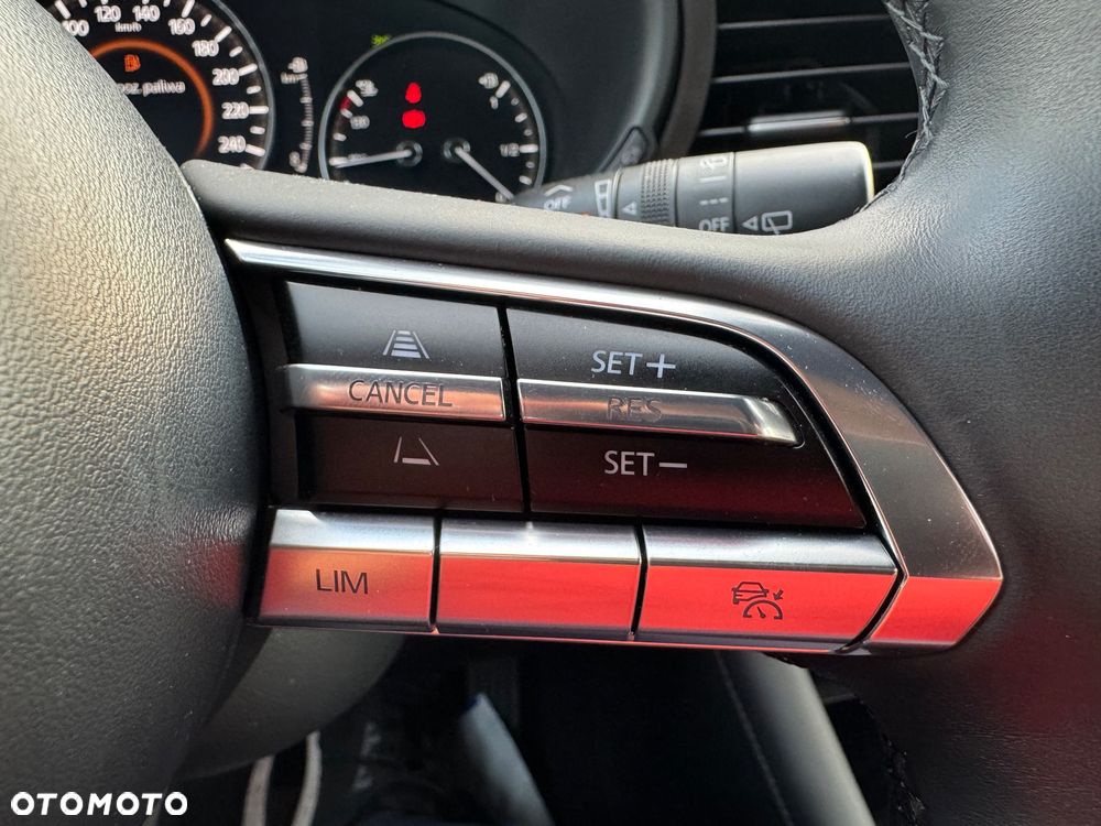 Mazda 3 SKYACTIV-X 2.0 M-Hybrid 100th Anniversary - 37