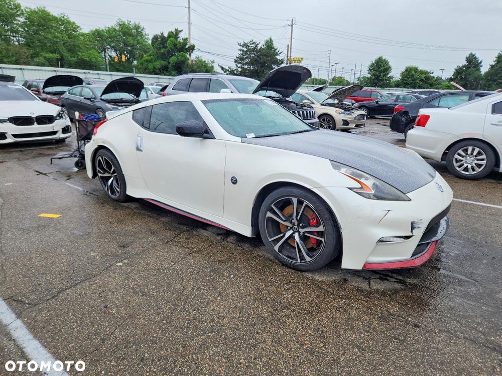 Nissan 370 Z - 3