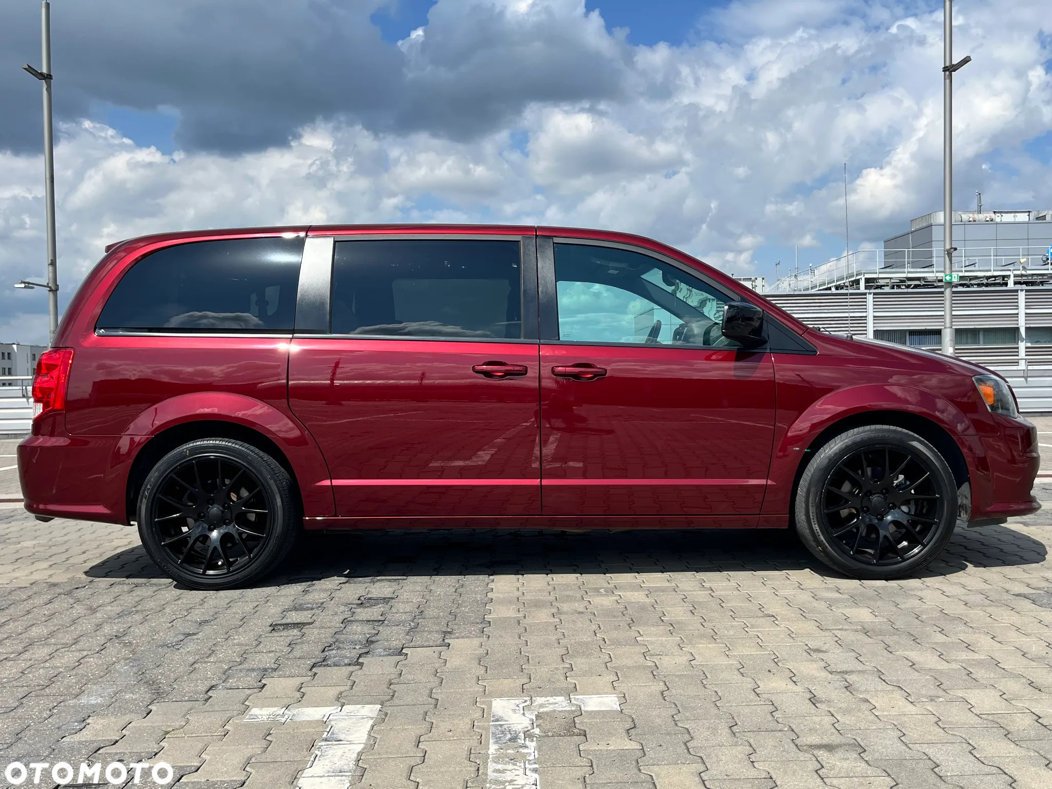 Dodge Grand Caravan - 4