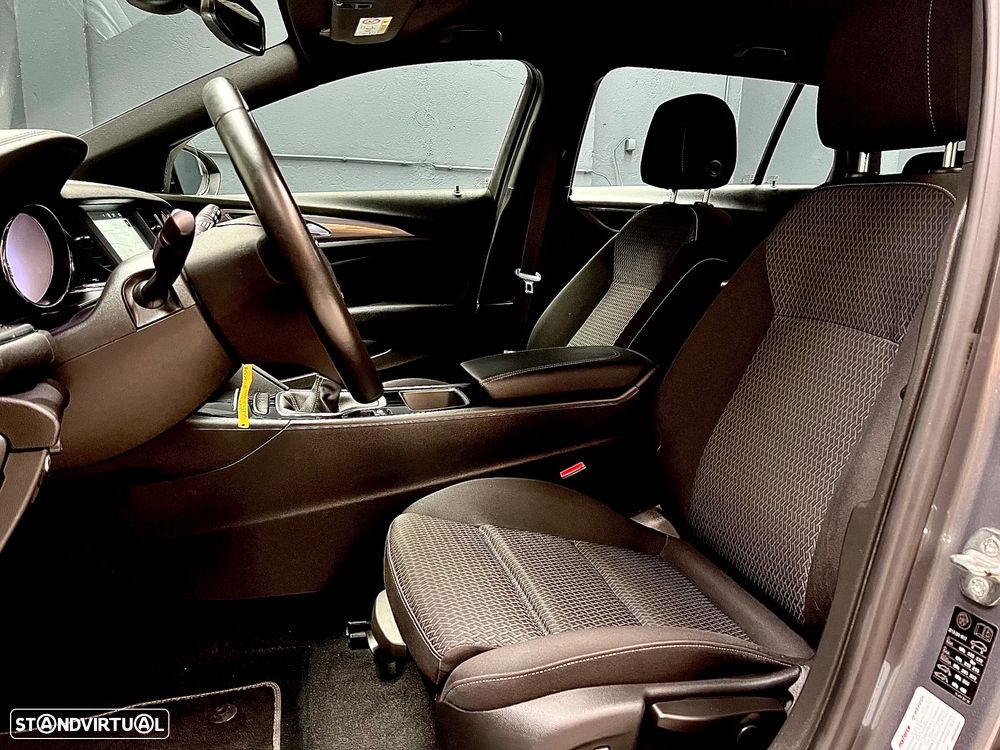 Opel Insignia Sports Tourer 1.5 D Business Edition - 12
