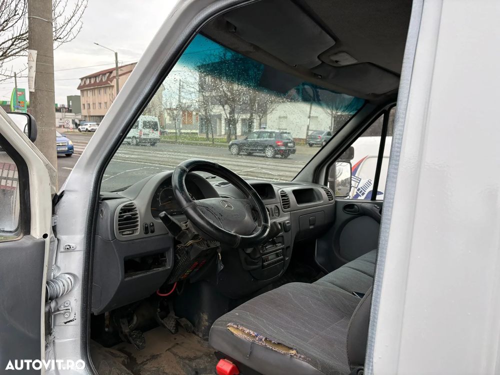 Mercedes-Benz Sprinter - 4