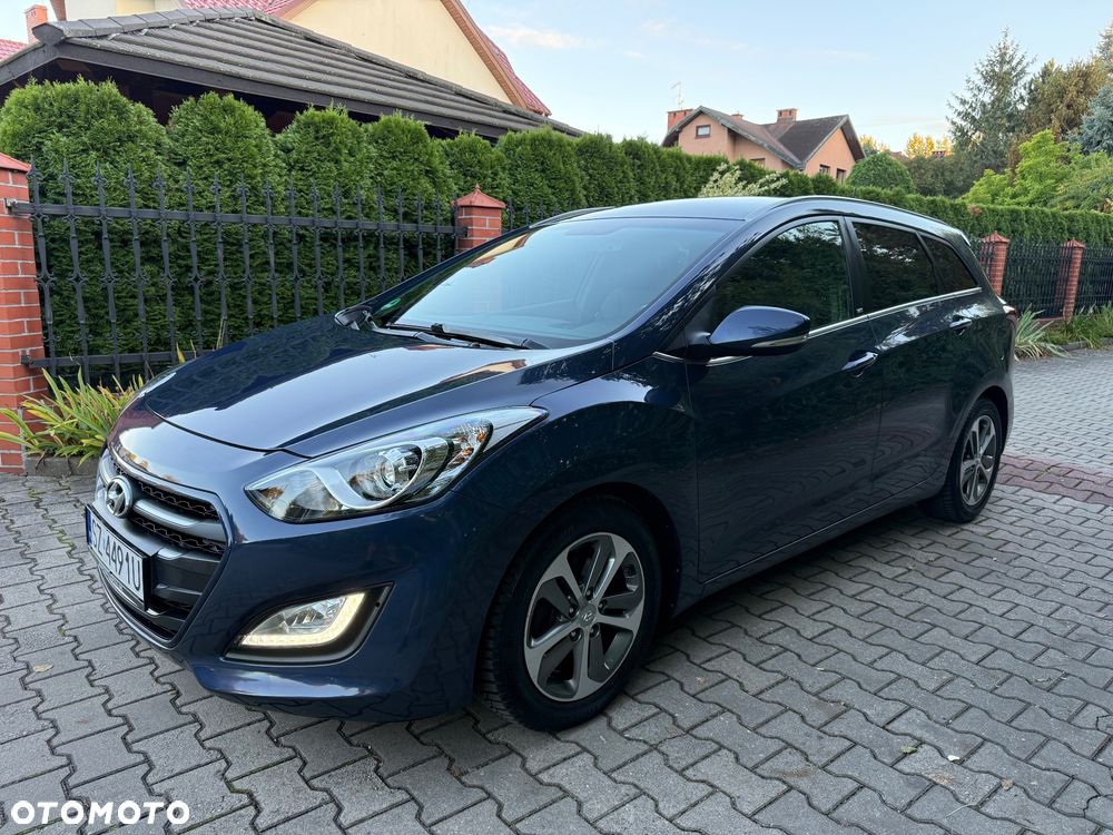Hyundai i30 i30cw 1.6 Fifa World Cup Edition - 9