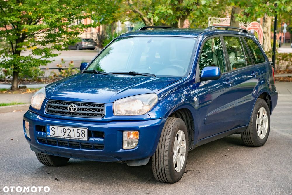 Toyota RAV4 - 1