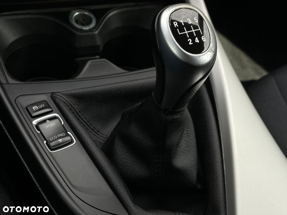 BMW Seria 1 114i Sport Line - 26