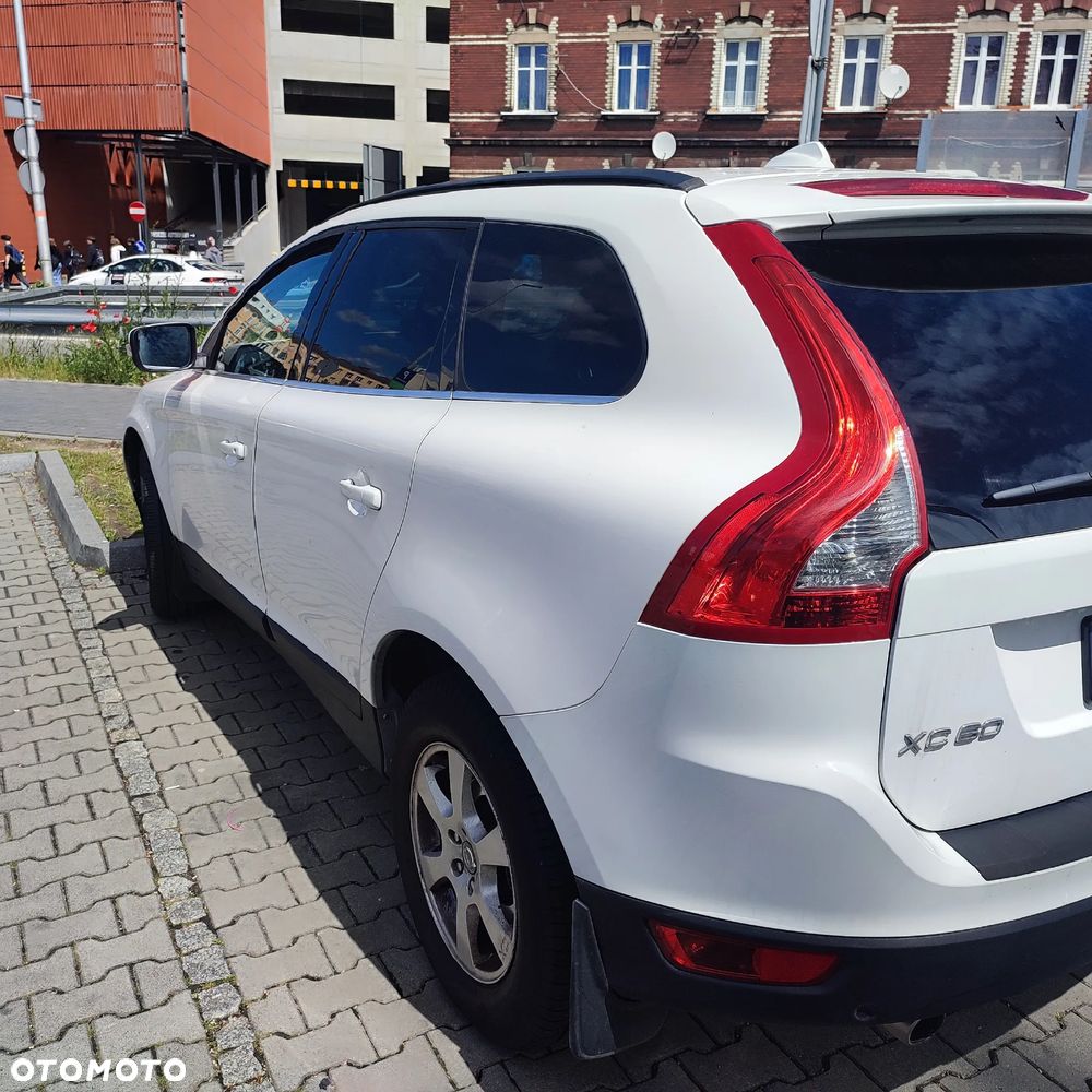 Volvo XC 60 - 4