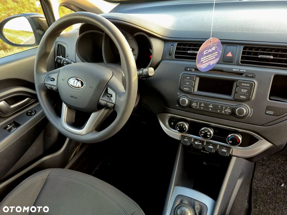 Kia Rio 1.2 Attract - 9