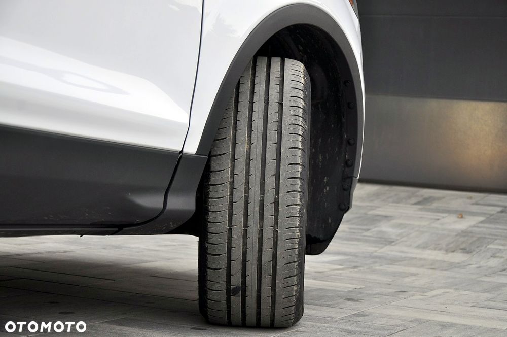 Ford Kuga 1.5 EcoBoost 2x4 Titanium - 36