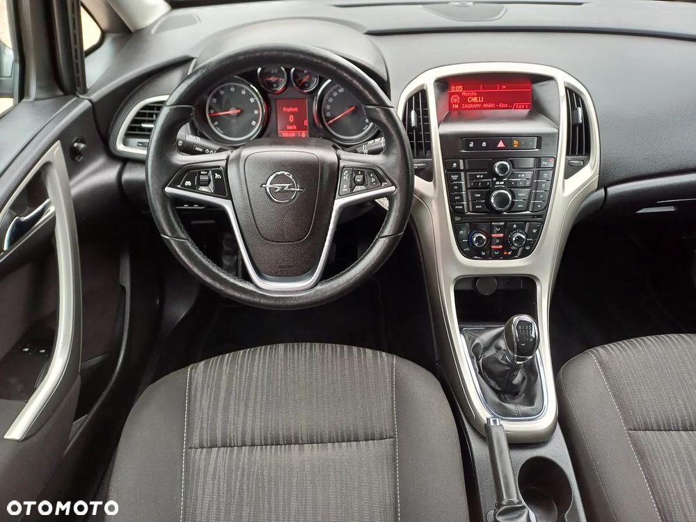 Opel Astra 1.4 T Enjoy - 8