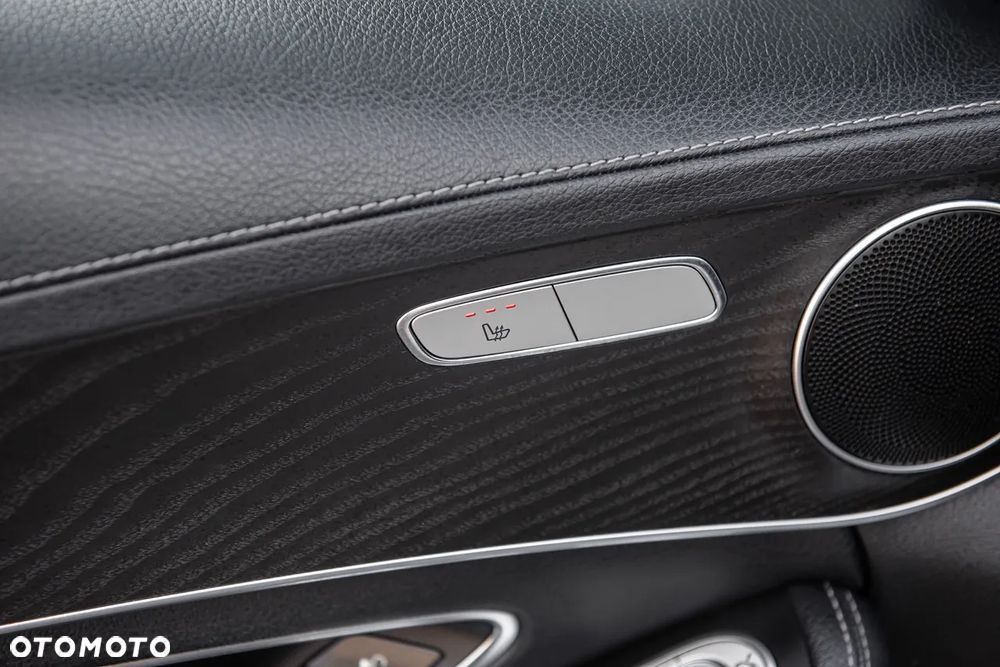 Mercedes-Benz Klasa C 400 4Matic 7G-TRONIC AMG Line - 16