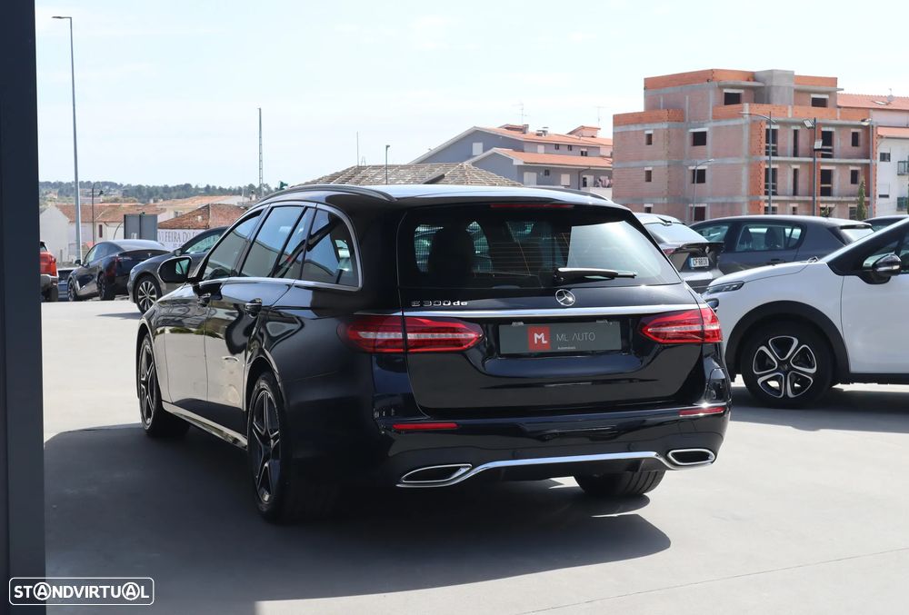 Mercedes-Benz E 300 de AMG Line - 4