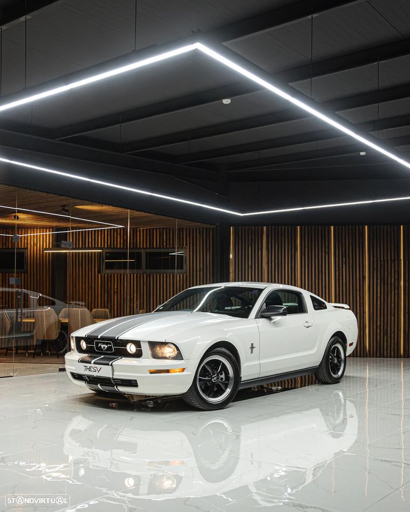 Ford Mustang - 1
