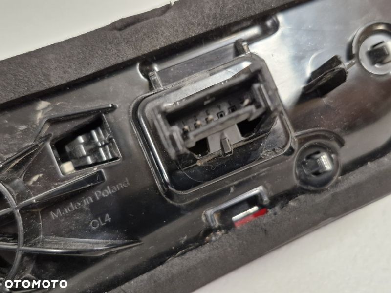 BMW X1 U11 LAMPA TYLNA TYŁ PRAWA W KLAPĘ - 9