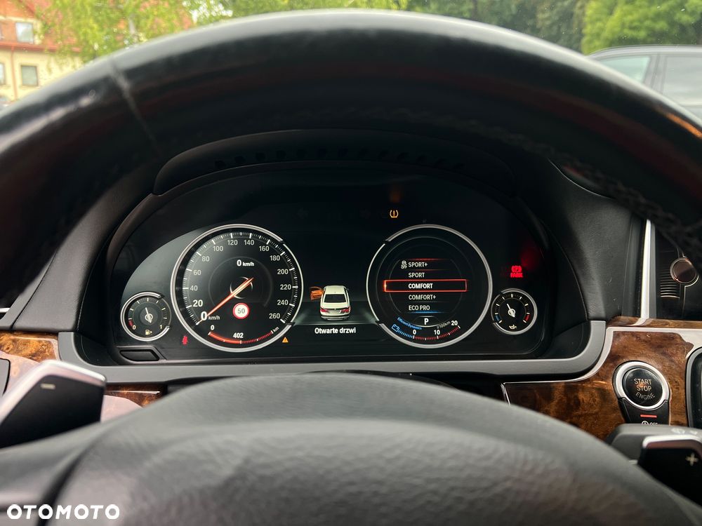 BMW Seria 7 740i - 13