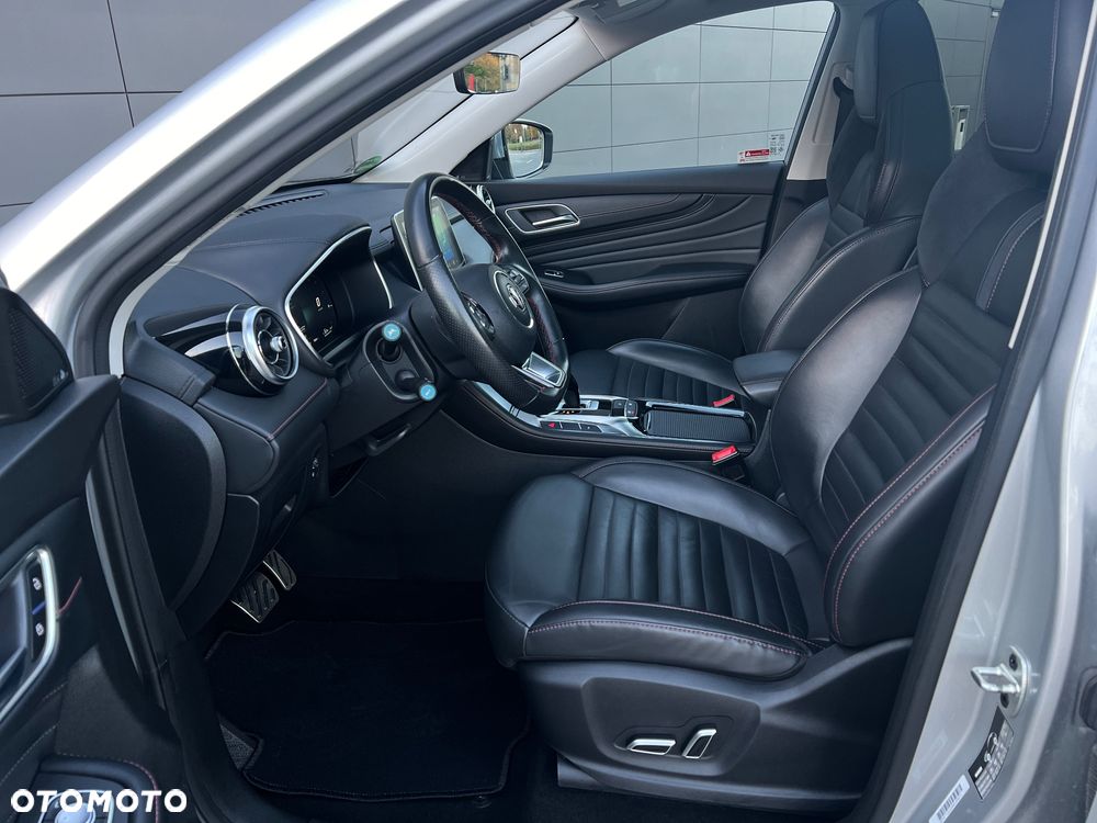 MG EHS Luxury - 19