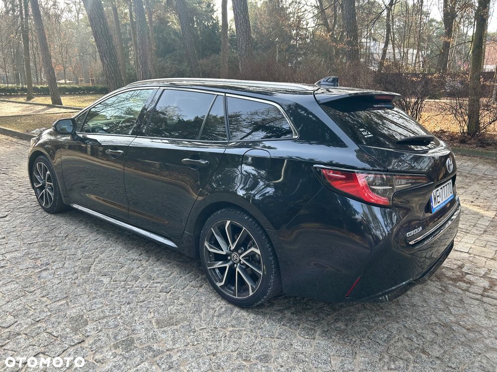 Toyota Corolla 2.0 Hybrid Executive - 8