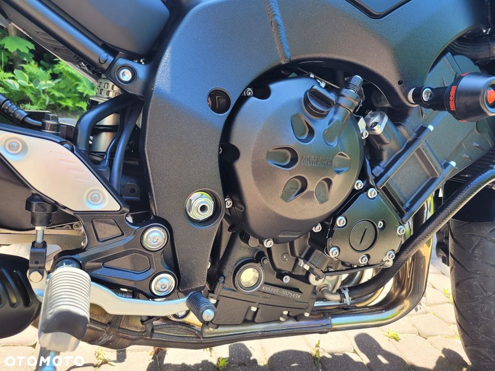 Yamaha FZ8 - 10