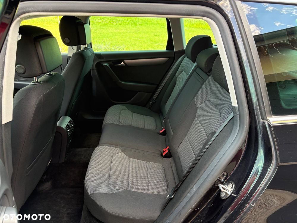 Volkswagen Passat Variant 2.0 TDI DPF DSG Comfortline - 18