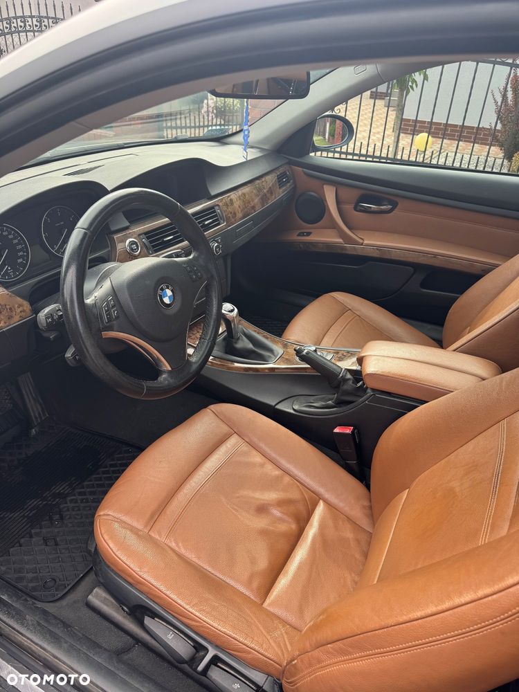 BMW Seria 3 320d - 10