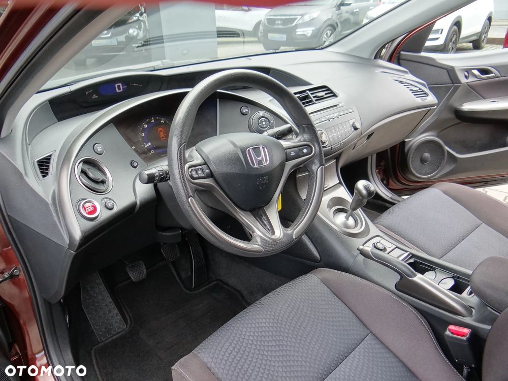 Honda Civic 1.4 i-VTEC Comfort - 23