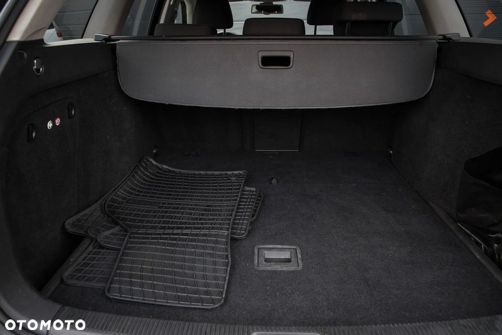 Volkswagen Golf Variant - 29