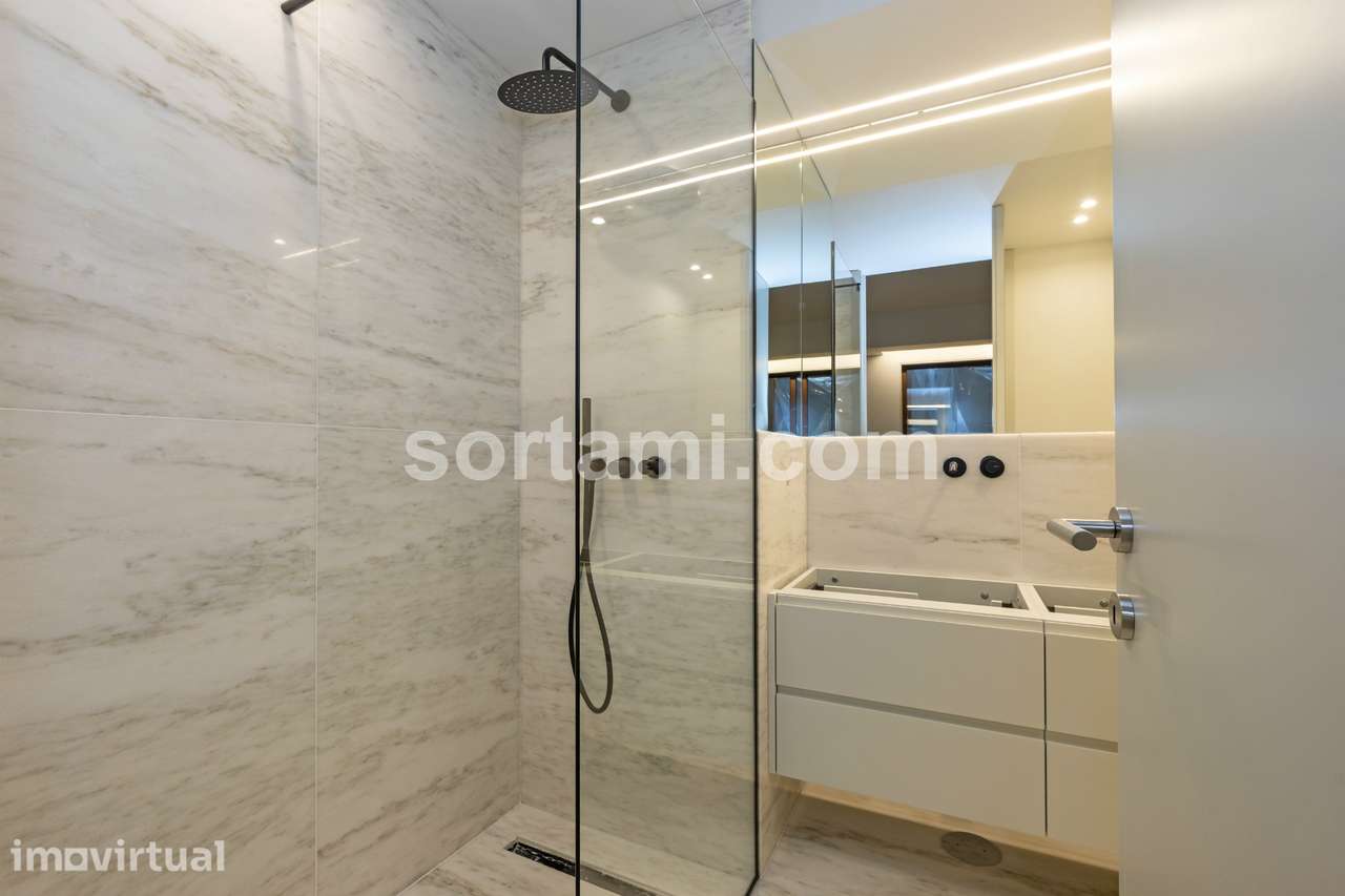 Apartamento T3 Venda em Cedofeita, Santo Ildefonso, Sé, Miragaia, São - Grande imagem: 3/38