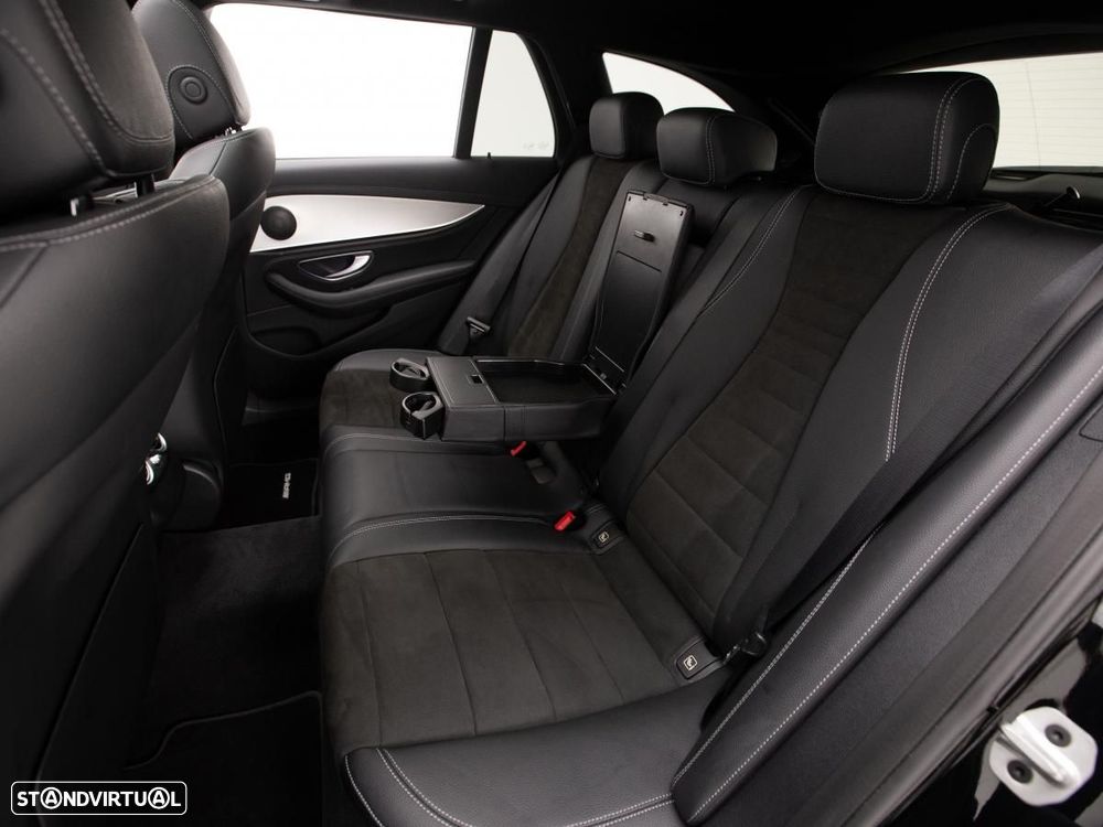 Mercedes-Benz E 300 de 9G-TRONIC AMG Line - 11