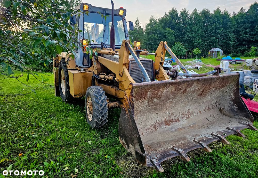 Komatsu FAI 262 - 4
