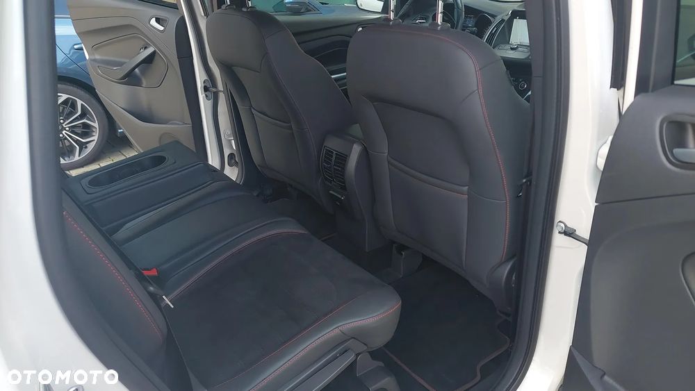 Ford Kuga 2.0 TDCi AWD ST-Line - 25