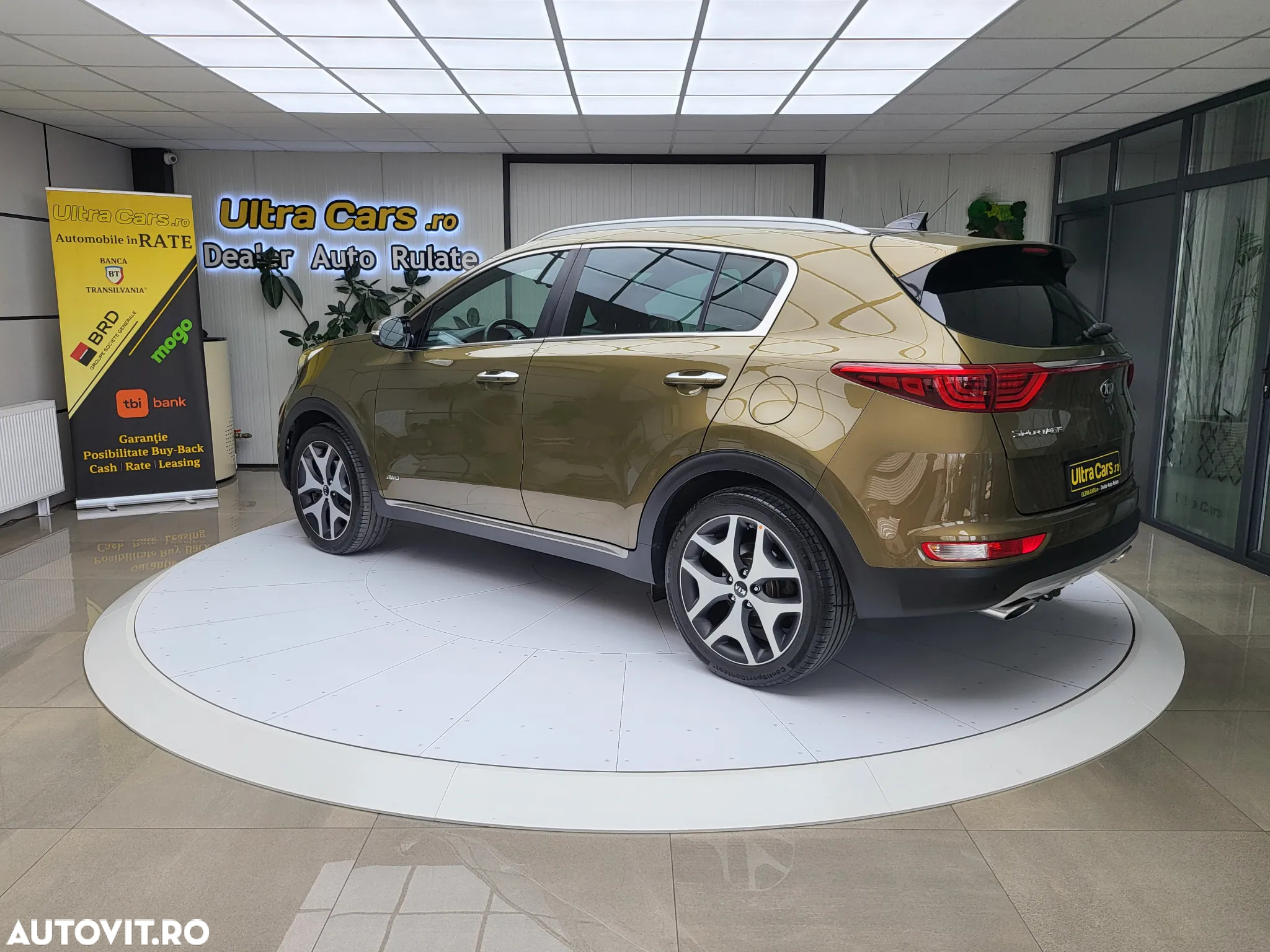 Kia Sportage 2,0 CRDI AWD GT Line - 4