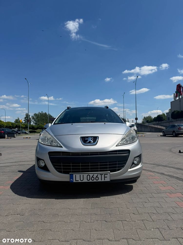 Peugeot 207 90 HDi FAP forever - 1
