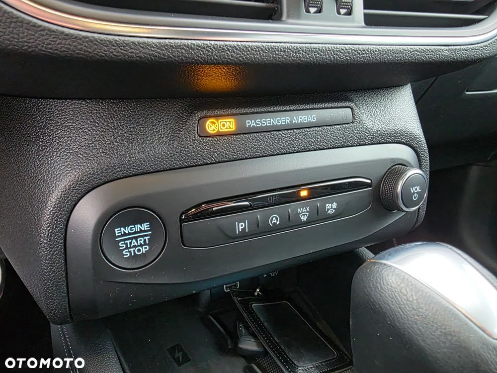 Ford Focus 1.0 EcoBoost mHEV Active Design - 26