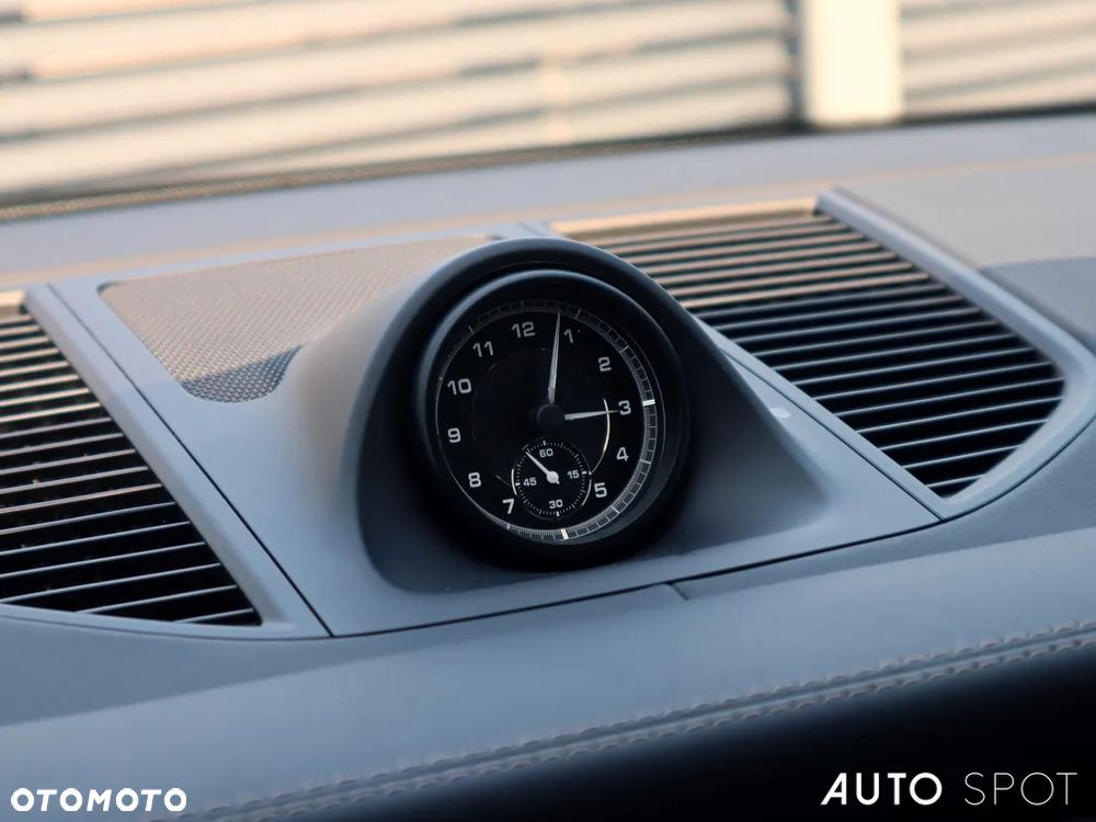 Porsche Macan Standard - 26