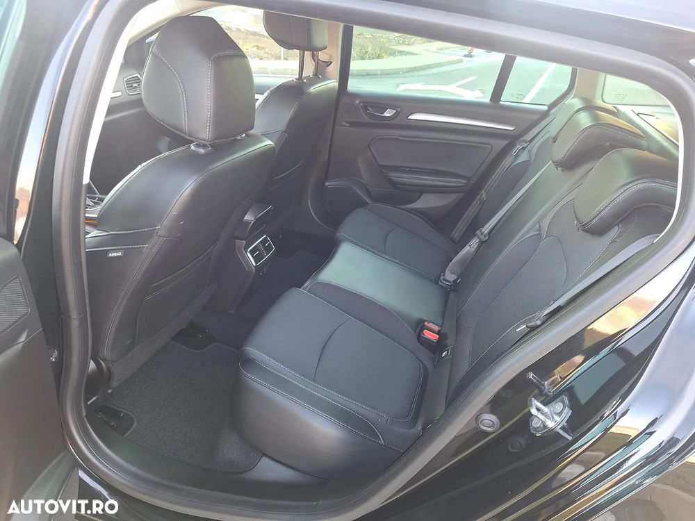 Renault Megane Grandtour E-TECH Plug-in 160 INTENS - 16