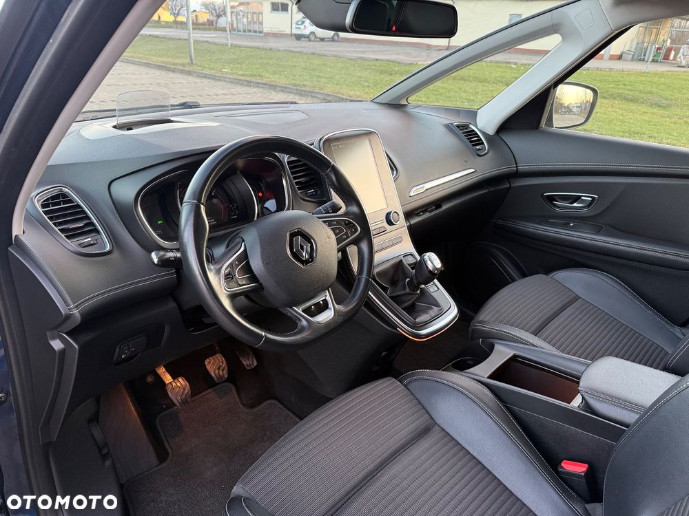 Renault Scenic - 10