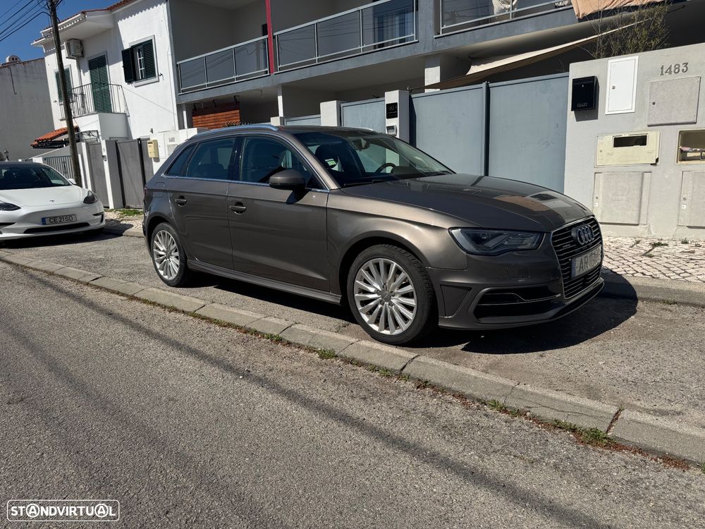 Audi A3 Sportback - 1