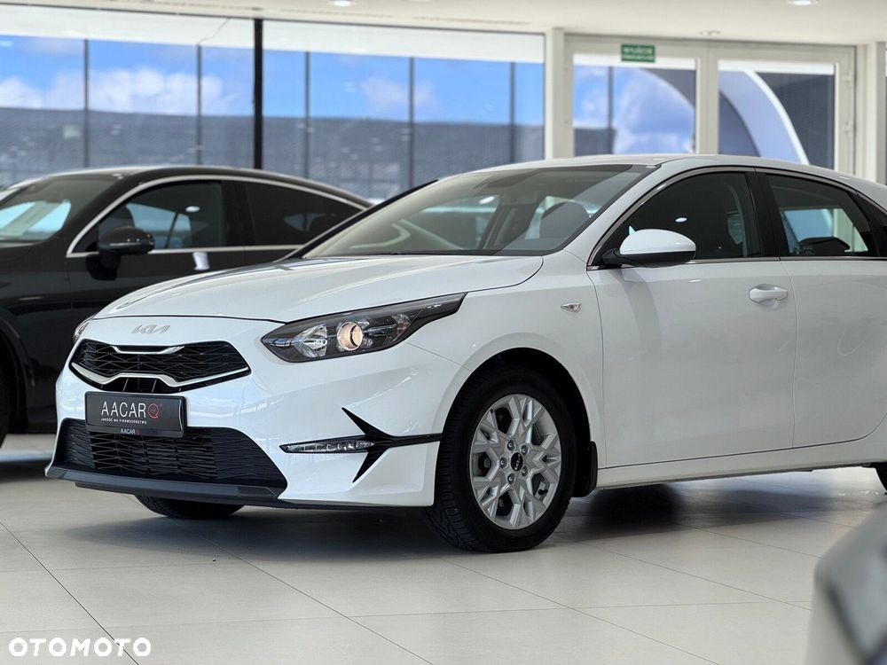 Kia Ceed - 38