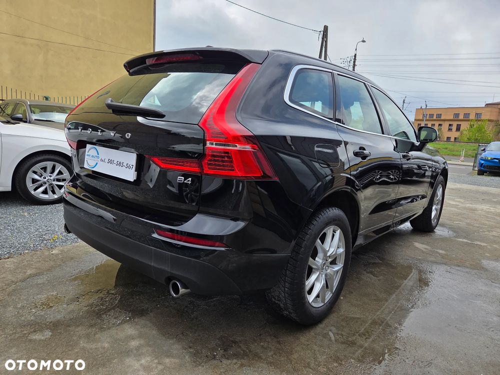 Volvo XC 60 D4 Momentum Pro - 9