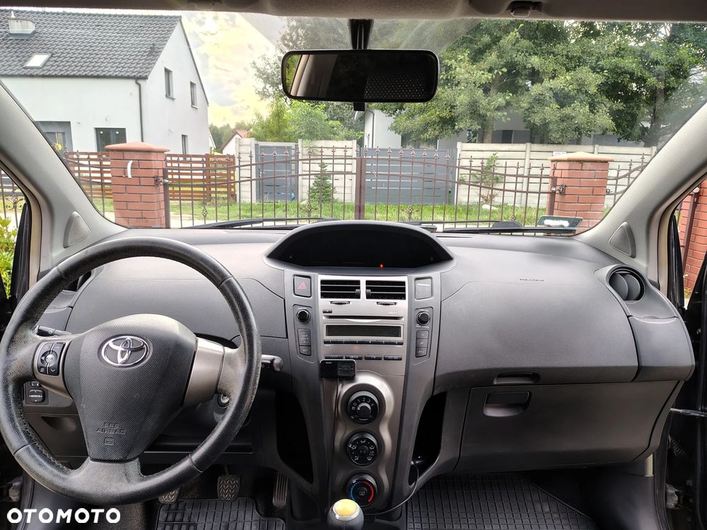 Toyota Yaris 1.33 Premium - 5