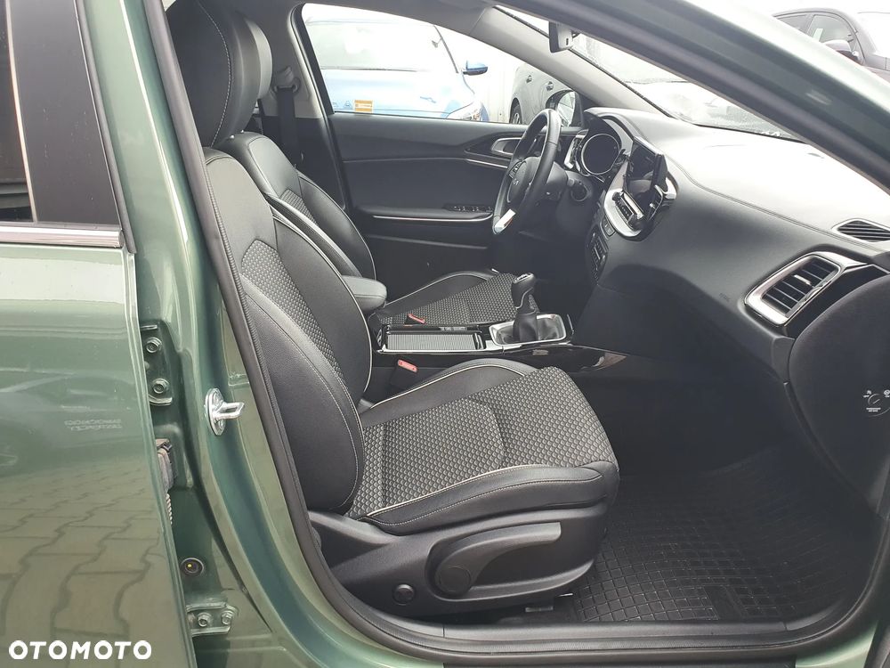 Kia Ceed 1.5 T-GDI Tribute - 26