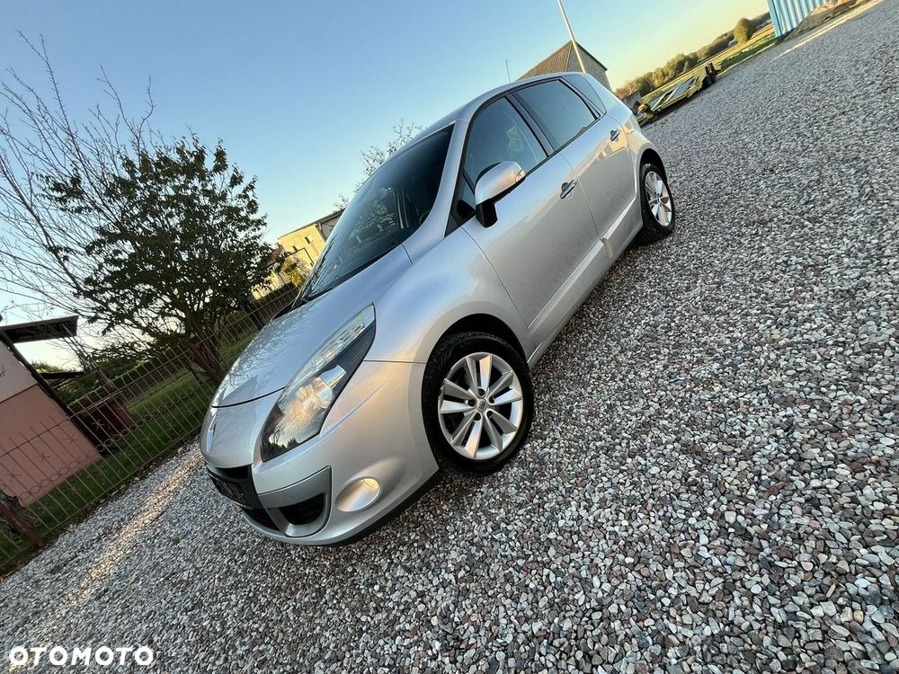 Renault Scenic - 1