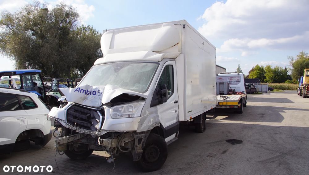 Auto na części - Ford Transit MK8 Lift 2.0 TDCI 131 KM BKFB KK2P-7000-EA 436 2019R Silnik Skrzynia Drzwi Lusterko Zderzak Błotnik Szyba Zabudowa Deska Kokpit Sterownik Moduł Czujnik Licznik Kierownica Panel - 1