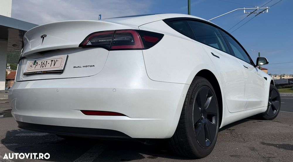 Tesla Model 3 - 2