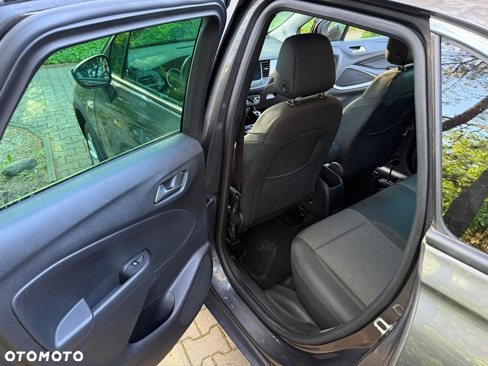 Opel Crossland X - 14