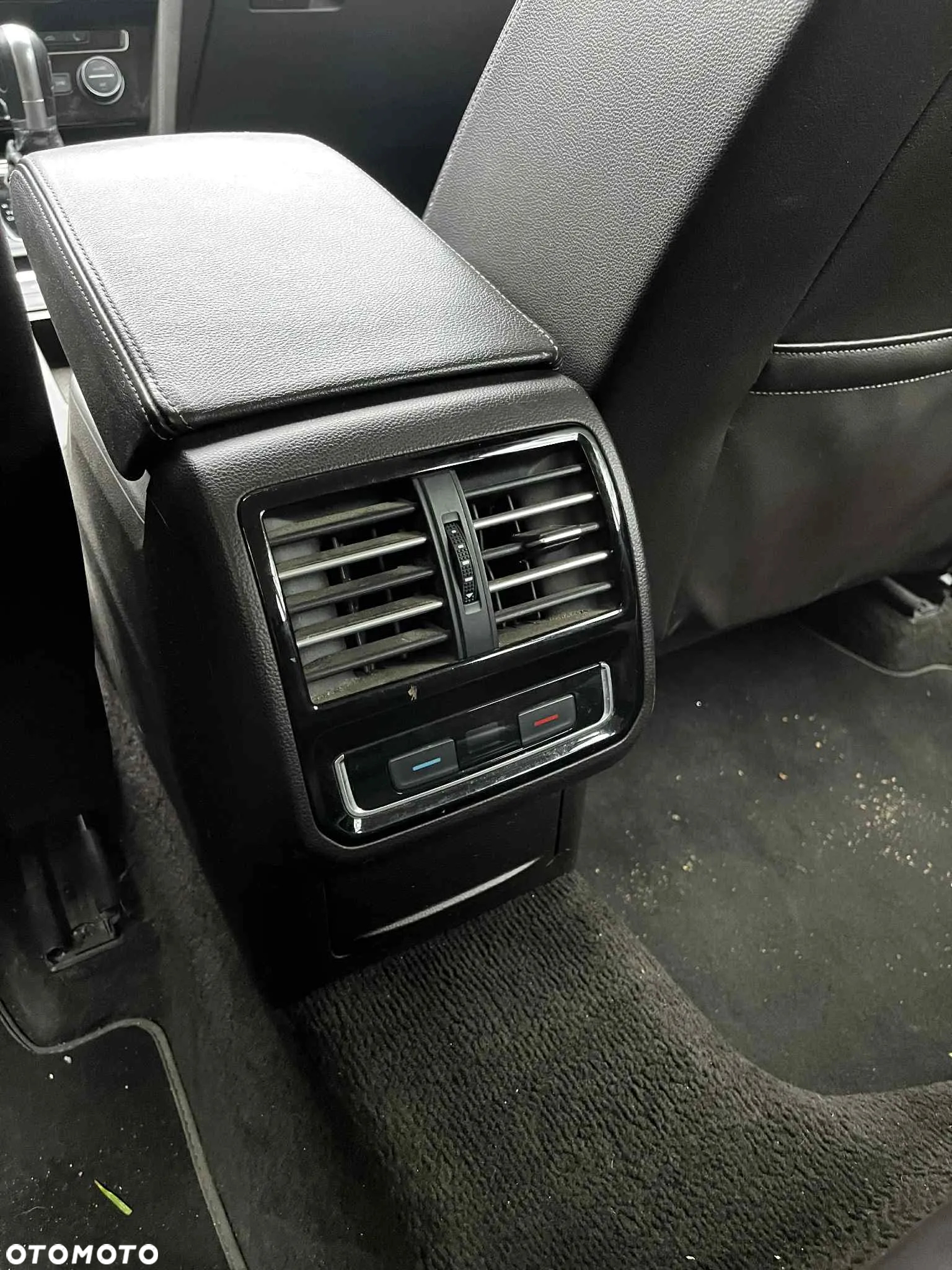 Volkswagen Passat - 13