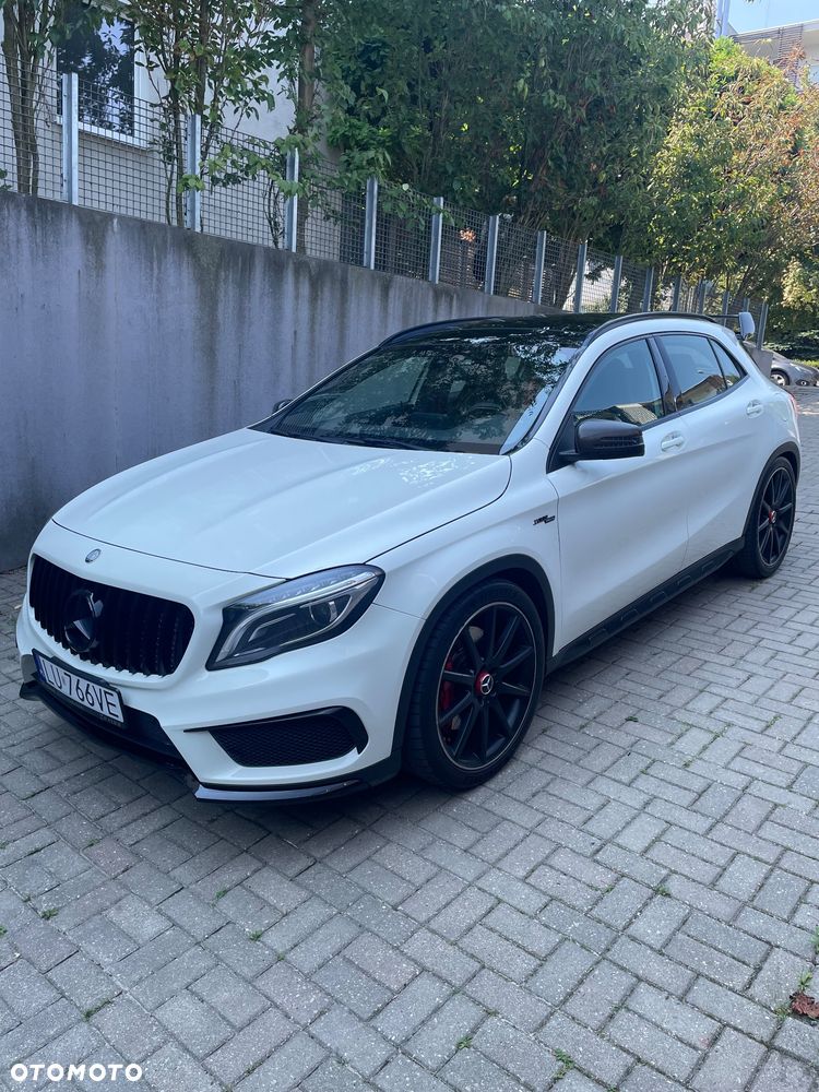 Mercedes-Benz GLA - 1