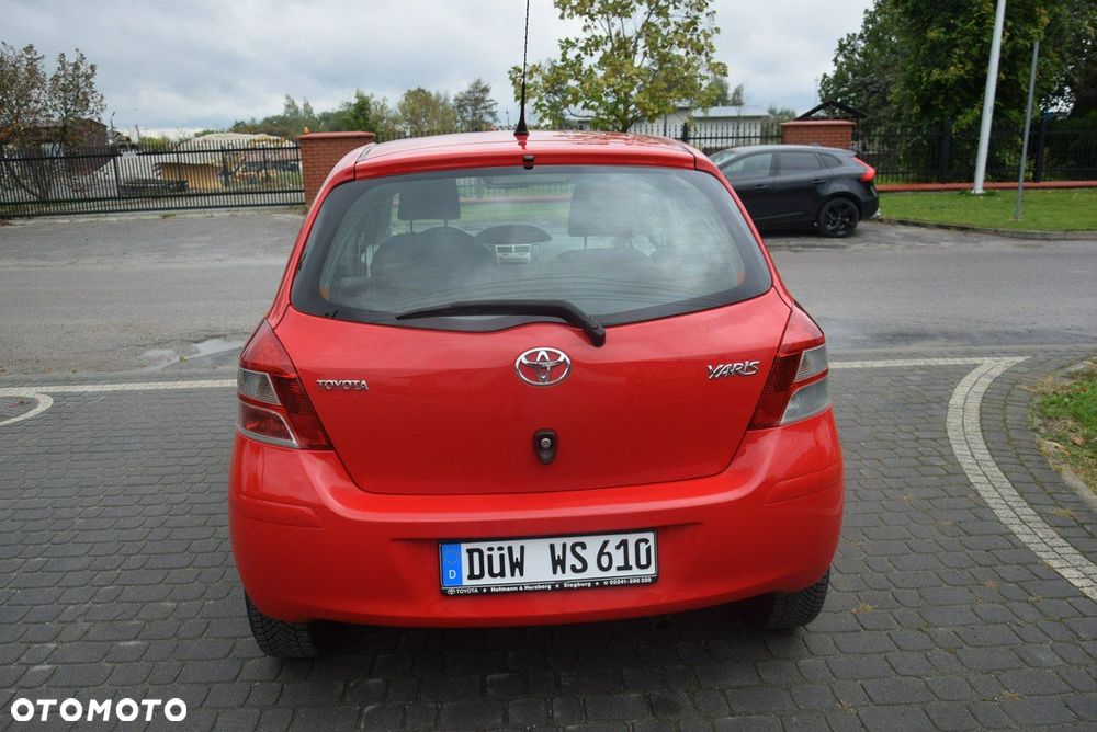 Toyota Yaris - 11