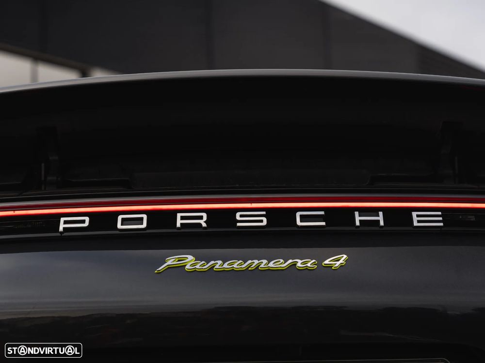 Porsche Panamera 4 E-Hybrid - 33