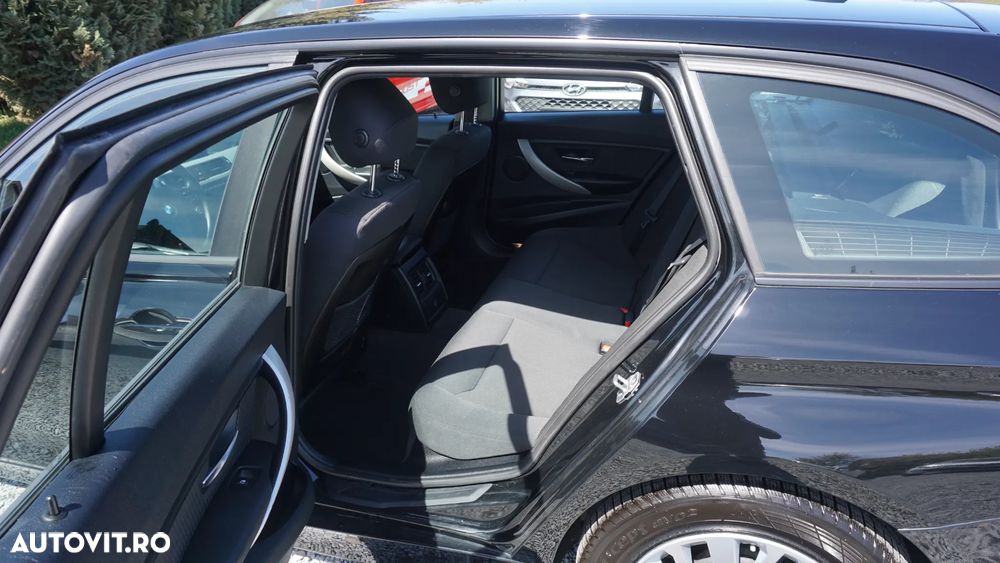 BMW Seria 3 318d Aut. Blue Performance - 9