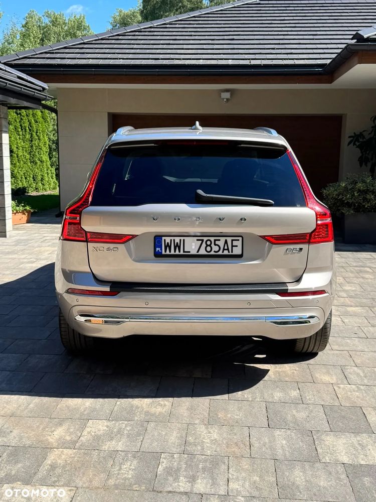 Volvo XC 60 B5 B AWD Ultra Bright - 4