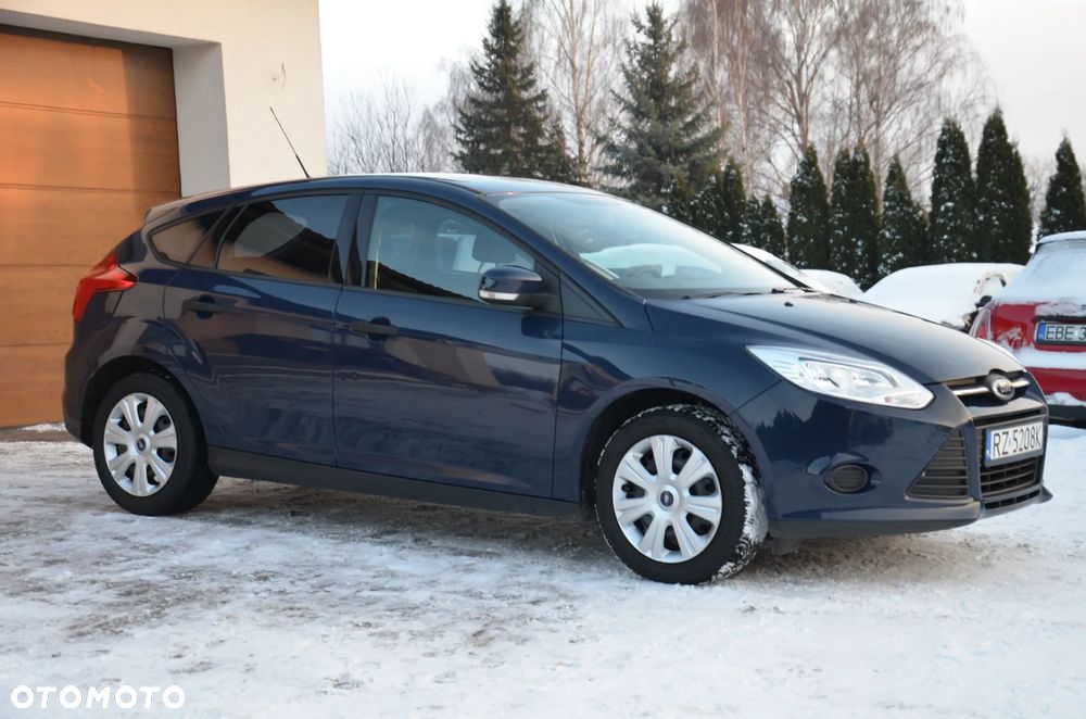 Ford Focus 1.6 Ambiente Start - 2